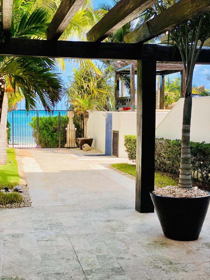 Villa Albatros Oceanfront Luxury Hotelzone Cancun Exterior photo