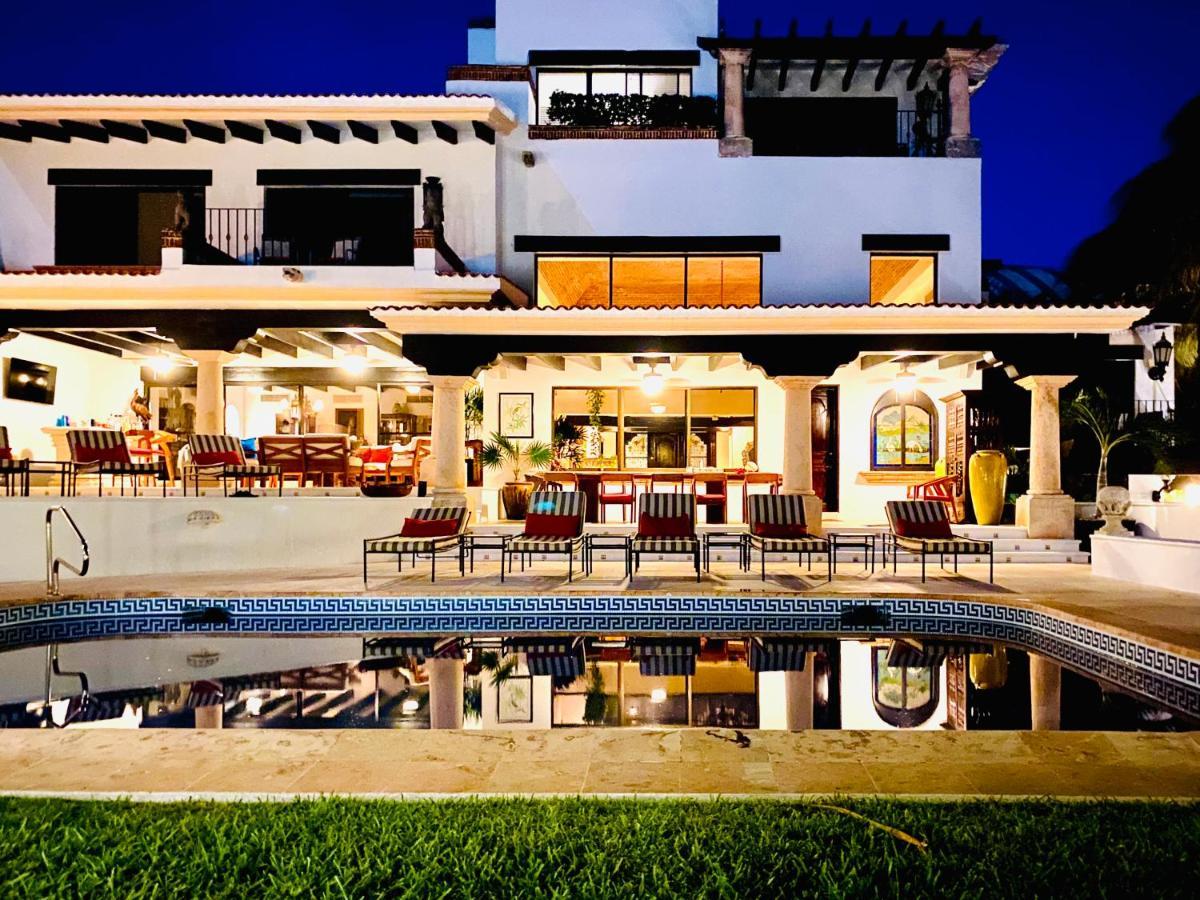 Villa Albatros Oceanfront Luxury Hotelzone Cancun Exterior photo