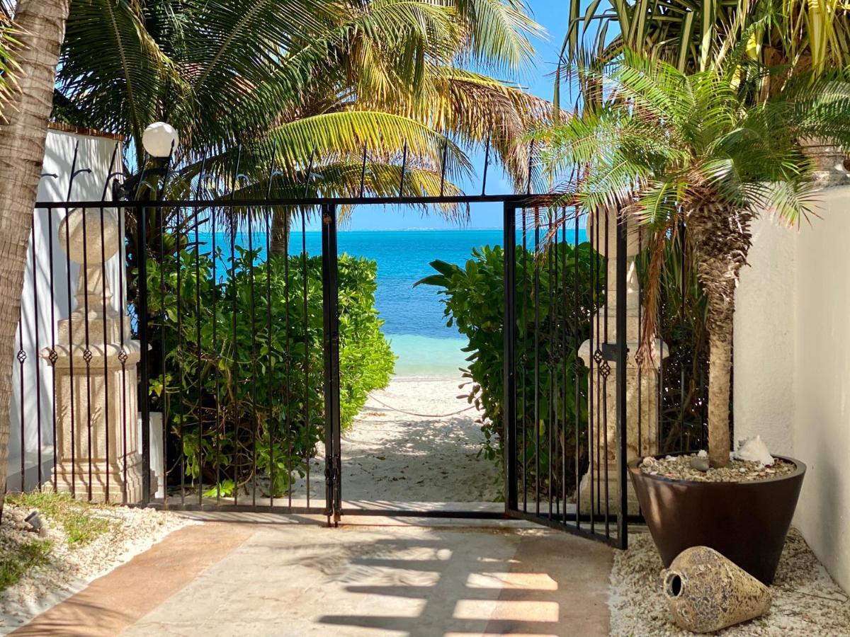 Villa Albatros Oceanfront Luxury Hotelzone Cancun Exterior photo