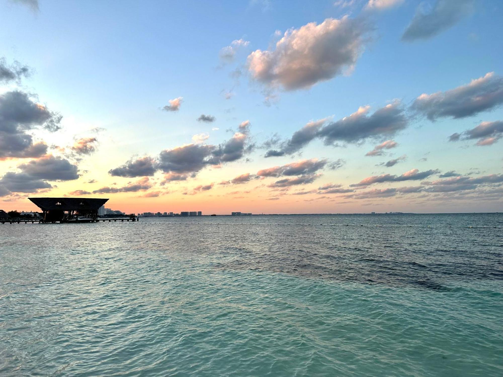 Villa Albatros Oceanfront Luxury Hotelzone Cancun Exterior photo