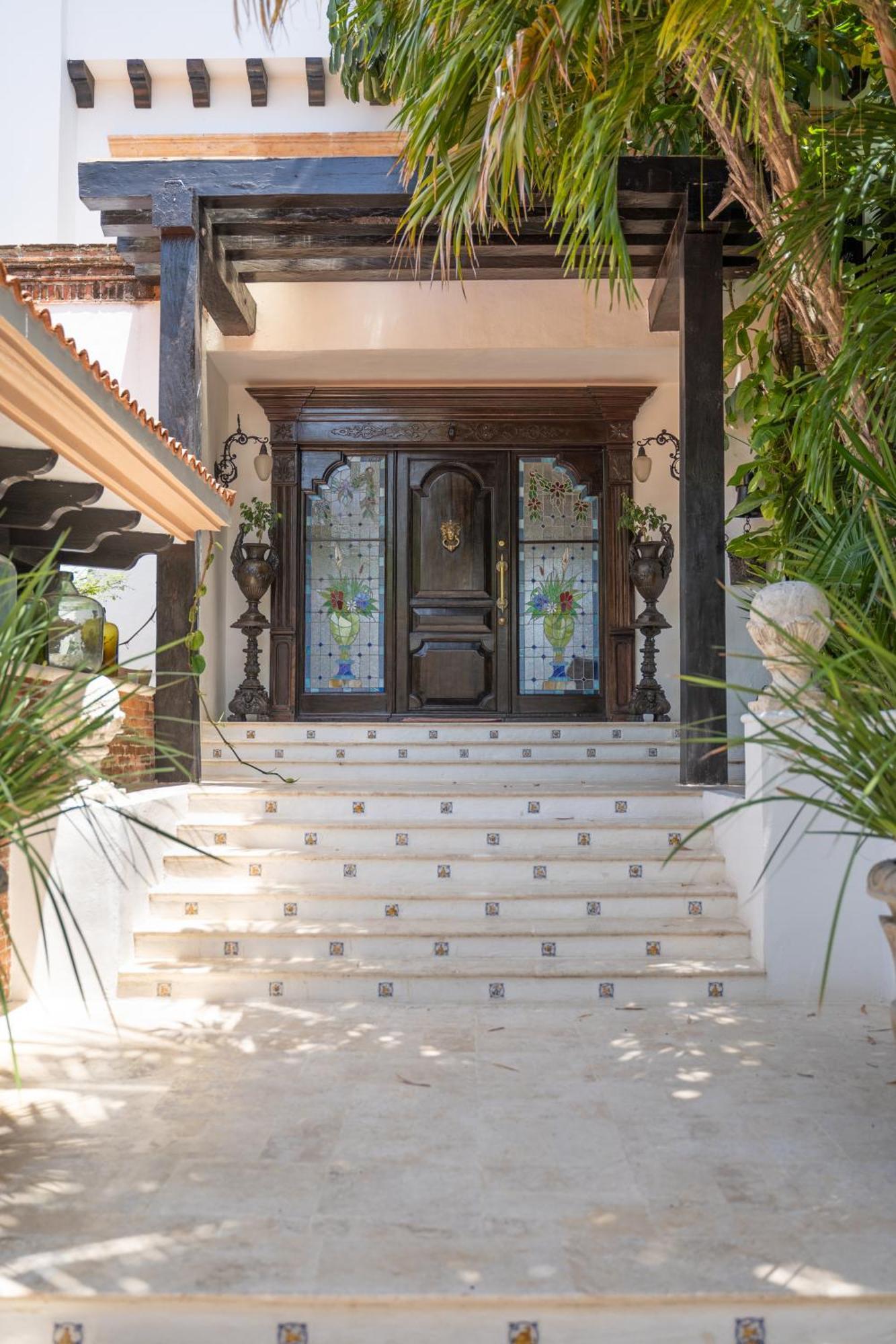Villa Albatros Oceanfront Luxury Hotelzone Cancun Exterior photo