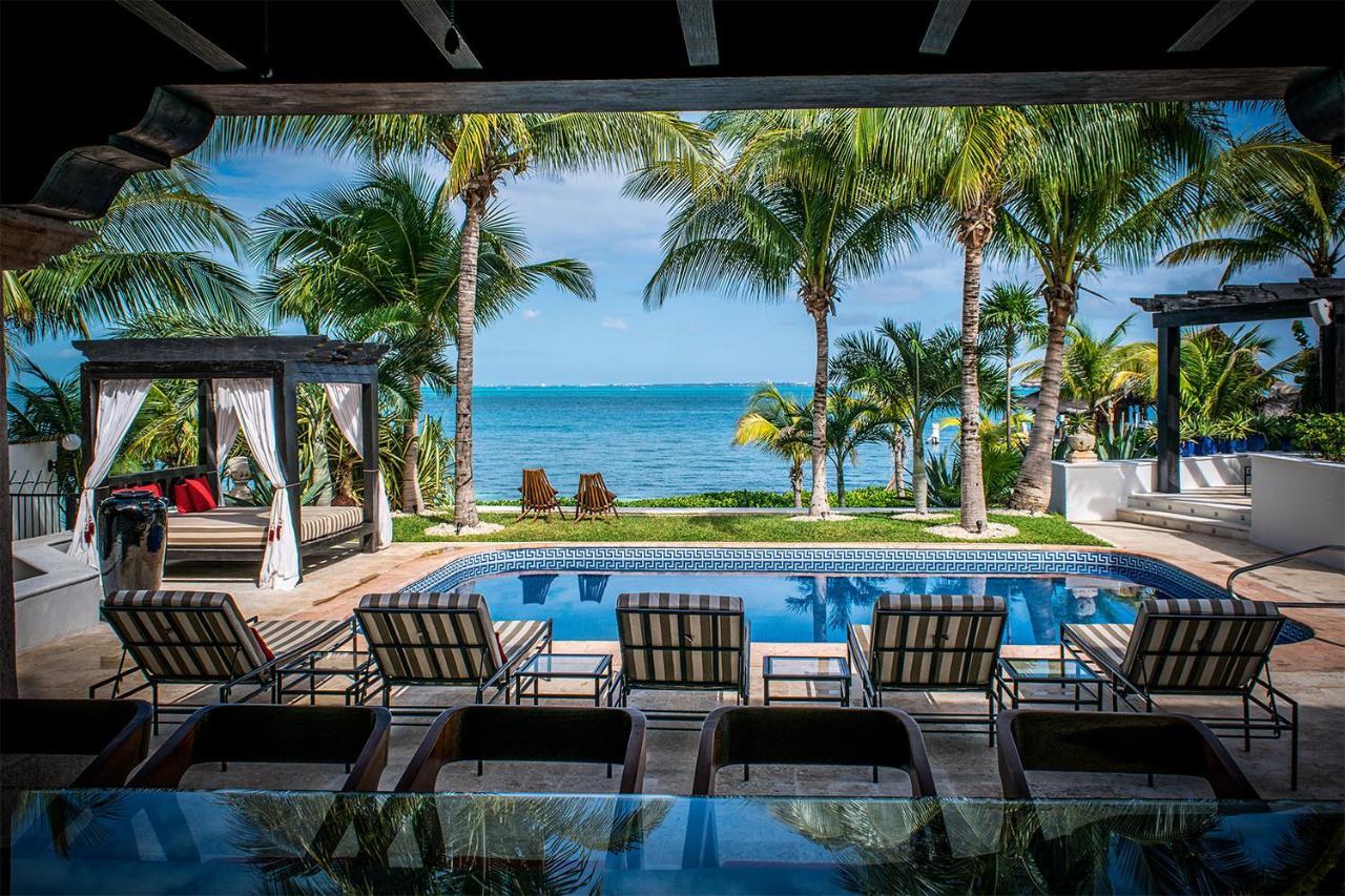Villa Albatros Oceanfront Luxury Hotelzone Cancun Exterior photo